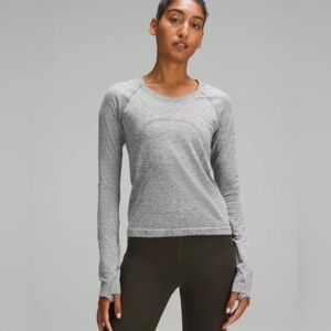 Lululemon gray long sleeve size 6